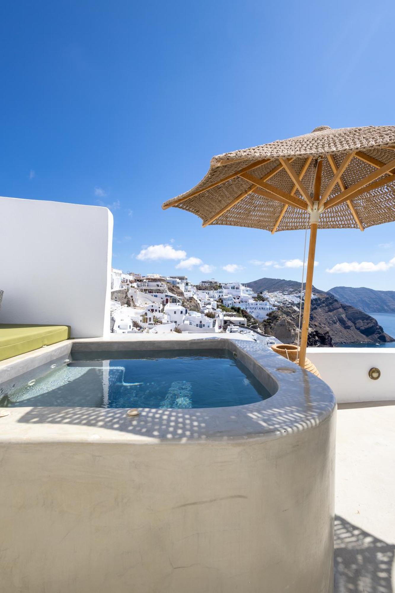 Rhenia'S Suites Oía Exteriér fotografie